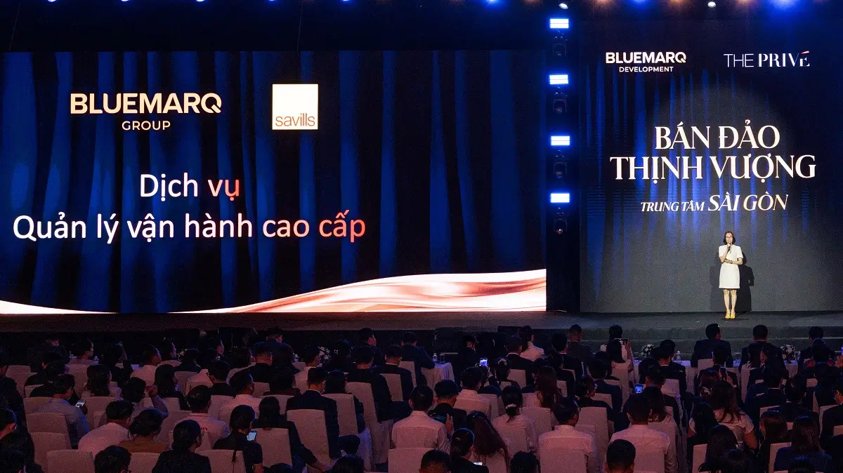 Đại diện Savills Vietnam trình bày các tiêu chuẩn quản lý vận hành quốc tế dành cho cư dân The Privé
